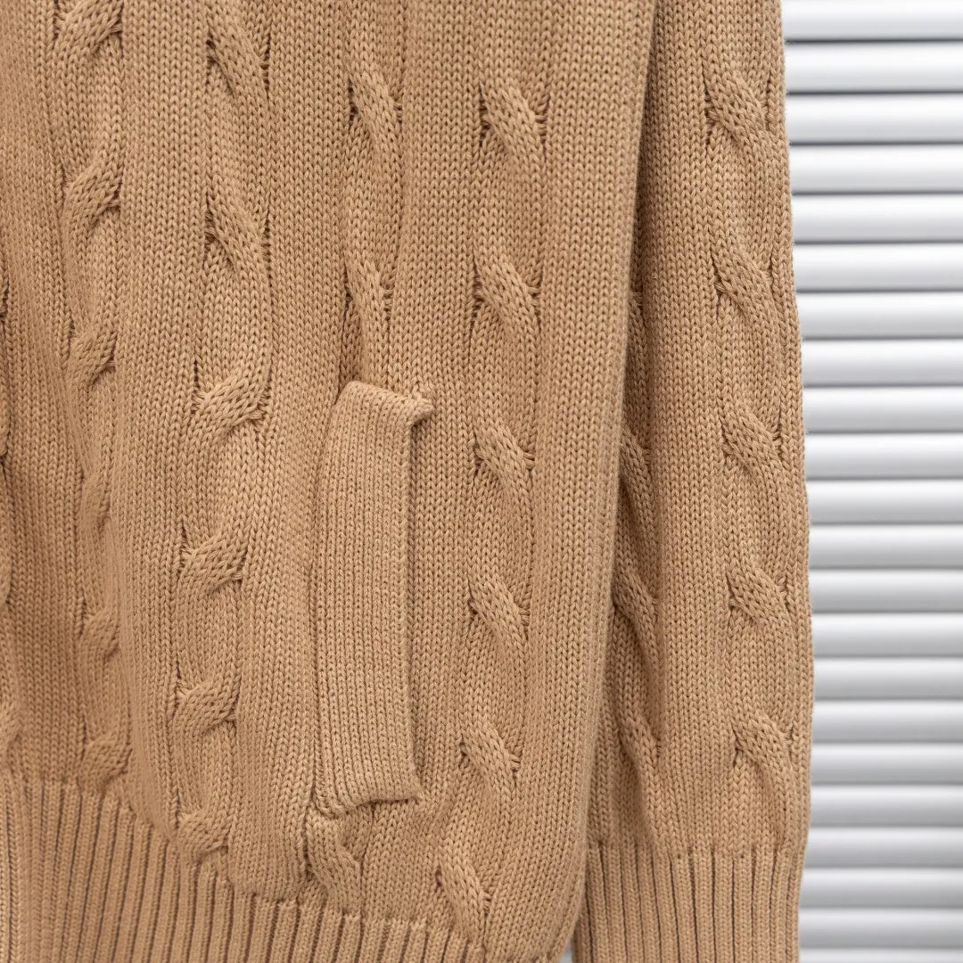 P320 top version (different currencies). You can scan the code to enter the official website. Style: Ralph Lauren POLO Ralph Lauren small label embroidered knitted old money style zipper cardigan jacket. Color: Picture color. Size: S-XL. Fabric: pure cotton. Accessories: full set of customized accessories. No gender distinction. Same style for men and women.